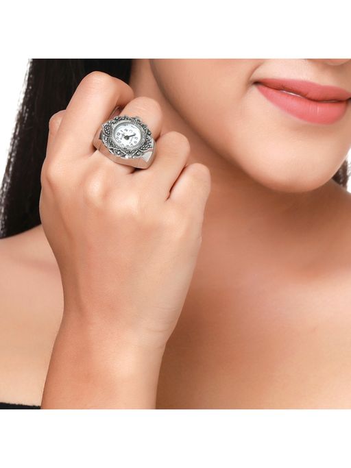 Yellow Chimes Dial Analog Stretchable Watch Ring