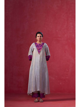 Sukruti Design - Women Grey Viscose Kurta with Pant Set