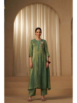 Sukruti Design - Women Green Viscose Kurta with Pant Set