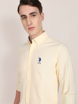 U.S. POLO ASSN. - Men Yellow Solid Twill Weave Casual Shirt