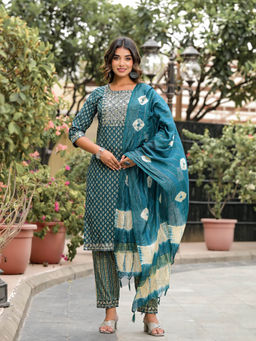 Juniper - Green Ethnic Motif Printed Cotton Kurta with Pant And Dupatta (Set of 3)