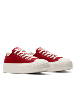 Converse - Women Chuck Taylor All Star Lift Platform Hearts Low Top Sneaker