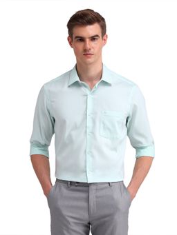 Arrow - Men Green Solid Full Sleeves Collar Neck Formal Shirt