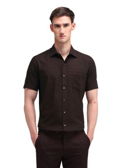 Arrow - Men Burgundy Checks Half Sleeves Collar Neck Formal Shirt