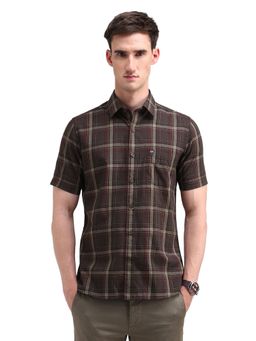Arrow Sports - Men Brown Checks Half Sleeves Collar Neck Casual Shirt