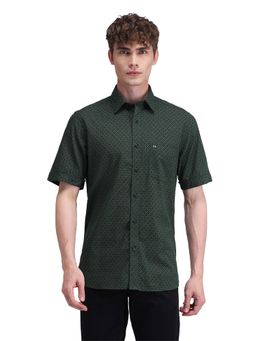 Arrow Sports - Men Olive Printed Half Sleeves Collar Neck Casual Shirt