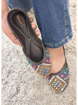 Desi Colour - Leather Multi-Color Juttis