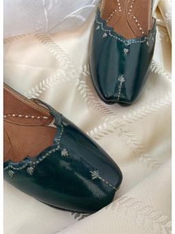 Desi Colour - Leather Handmade Green Juttis