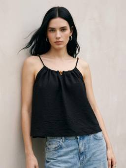 Outzidr - Black Flowy Solid Top