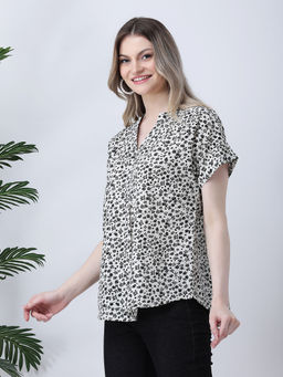 Qurvii - Floral Drop Shoulder Half Placket Top
