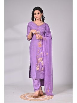 SAANTHA - Lavender Muslin Silk Hand Embroidery Kurta with Pant & Dupatta