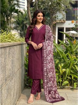 Gahan - Purple Embroidered Silk Blend Straight Kurta with Pant & Printed Dupatta