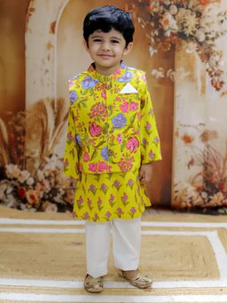 KID1 - Asmi Jacket Kurta with Pyjama & Jacket (Set of 3)