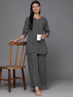 Libas - Women Black Printed Kurti with Pyjama (Set of 2)