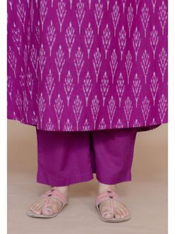 The Indian Ethnic Co. - Yashi Purple Solid Cotton Flex Straight Pant