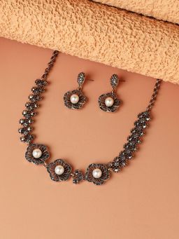 Sohi - Women Pearl Flora Jewellery Set White