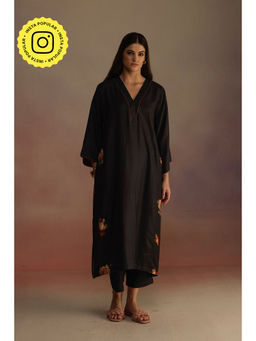 Roza - Black Bergamot Floral Printed Kurta with Pant (Set of 2)