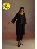 Black color option, Sold out, Currently selected