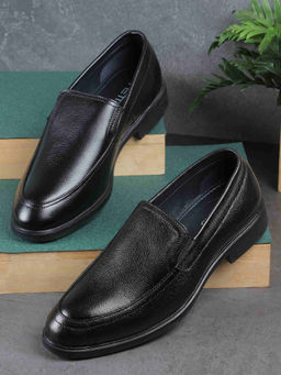 Metro - Men Black Formal Loafers