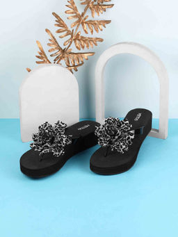 Metro - Women Black Casual Flatform Sandals