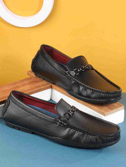 Mochi - Men Casual Black Loafers