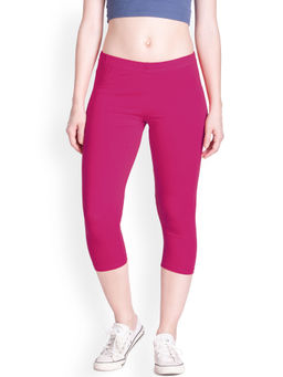 Lyra - Women Solid Coloured Magenta Leggings