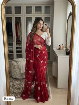 FLOSIVE - Maroon Women's Chiffon Moti Heart Cutwork Border And Embellished Work Saree