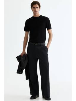 H&M - Men Black Slim Fit Knitted T-Shirt