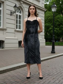 Freehand - Women Fitted Solid Sweetheart Neck Sleeveless Bodycon Dress