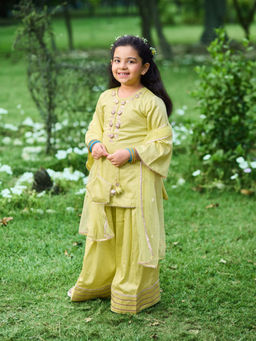 Fayon Kids - Green Cotton Round Neck Solid Kurta With Palazzo & Dupatta