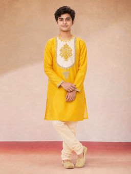 Vastramay - Yellow Viscose Silk Zari Embroidery Bengali Style Kurta With Pyjama