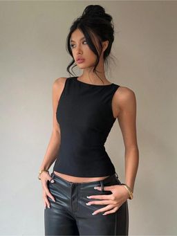 Off Duty India - Peek and Tie Backless Top - Black