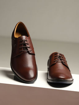 Monte Carlo - Men Brown Solid Lace Up Genuine Leather Derby Shoes