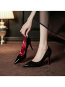Black color option, Sold out, Currently selected