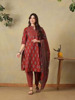 Mamicha - Red Yamini Floral Printed Kurta with Pant & Dupatta
