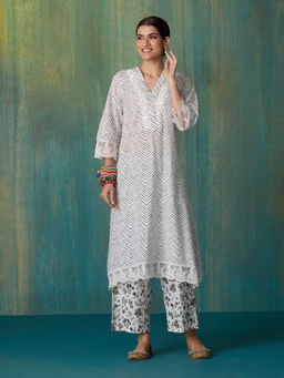 Likha - Pakistani Ethnic Bloom Scallop Embroidered Co-ord Set LIKSKD205 (Set of 2)