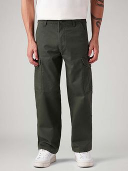 Levi's - Men Olive Straight Fit Mid Rise Cargo