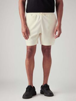 Levi's - Men Off-White Regular Fit Mid Rise Shorts