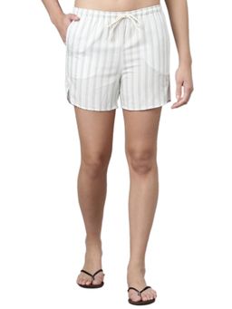 Enamor - Mid Rise Mid Thigh Length Adjustable drawstring Hangout Shorts For Women - E7A1