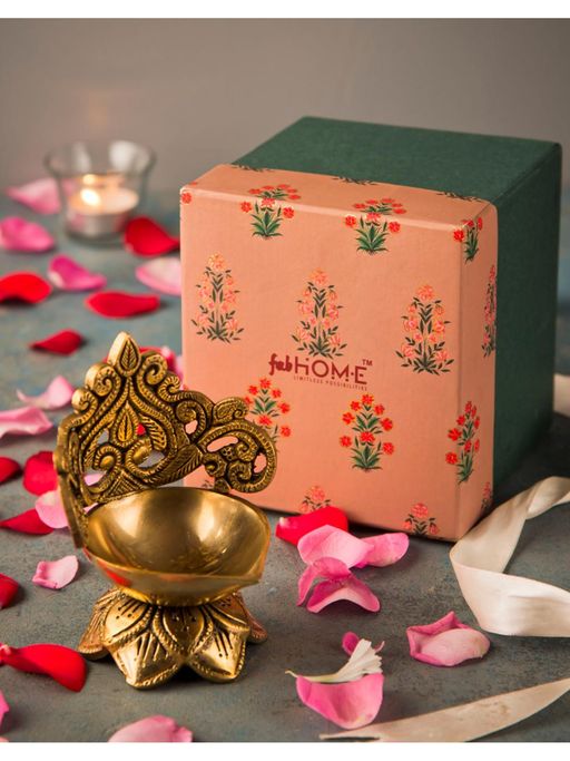 Fabindia Gold Mehnoor Metal Gaddi Diya Gift Set