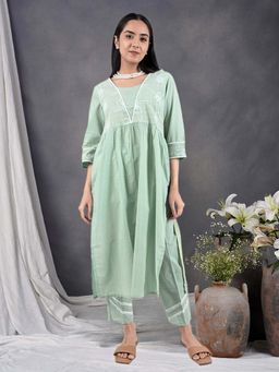 Zuri - Green Embroidered Cotton Kurta