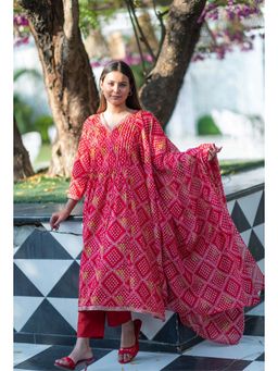 RANGREZA ETHNIC - Red Printed Kurta with Pant and Dupatta (Set of 3)