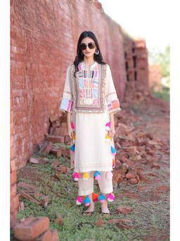 Mani Dua Khanna - Boho Styled Ivory Embroidered Kurta with Pant (Set of 2)
