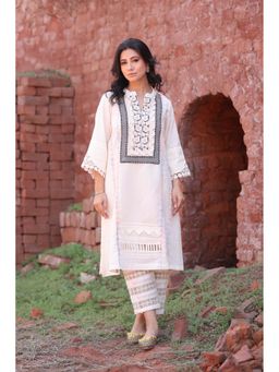 Mani Dua Khanna - Ivory Thread Kurta with Pant (Set of 2)
