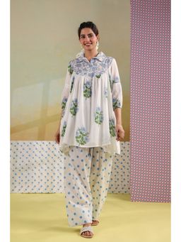 Scakhi - White-Blue Mul Cotton Floral Block Printed Kurti with Farshi Salwar