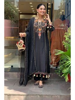 THE52 - Black Floral Embroidery Kurta with Pant and Dupatta