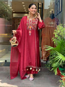 Maroon color option, Currently selected