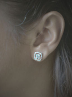 LuxeVogue - Square Stud Earring