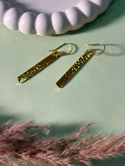 Niska - Modern Brass-Plated Drop Earring