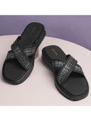 Black color option, Currently selected